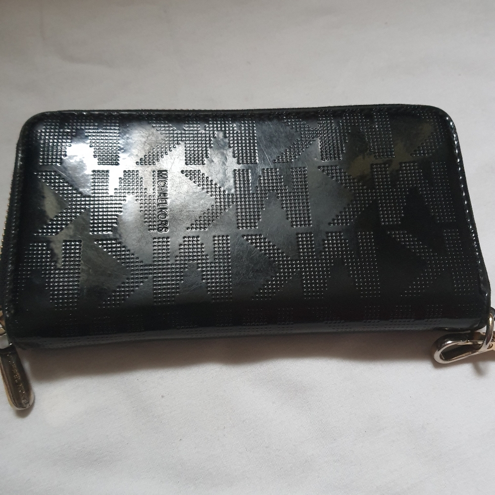 Michael Kors wristlet - Picture 4 of 5